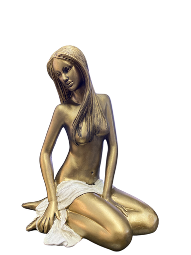 [437-429804] DAMA EN TOALLA 14X13X19CM